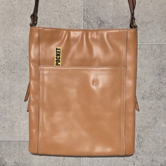 G.I.L.I. Leather Double Zip Flat Crossbody Terra - Picture 9 of 17